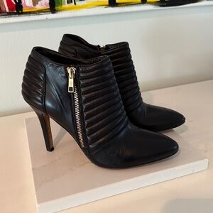 Ann Taylor Black Leather High Heel Moto Ankle Booties Side Zip Stunning! Sz 7 M